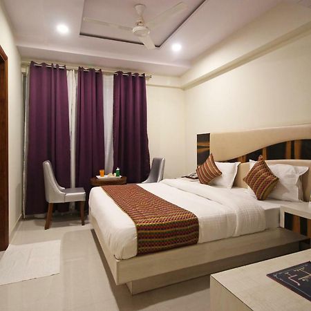 Airport Hotel Ivy With Free Airport Transfr New Delhi Exteriör bild