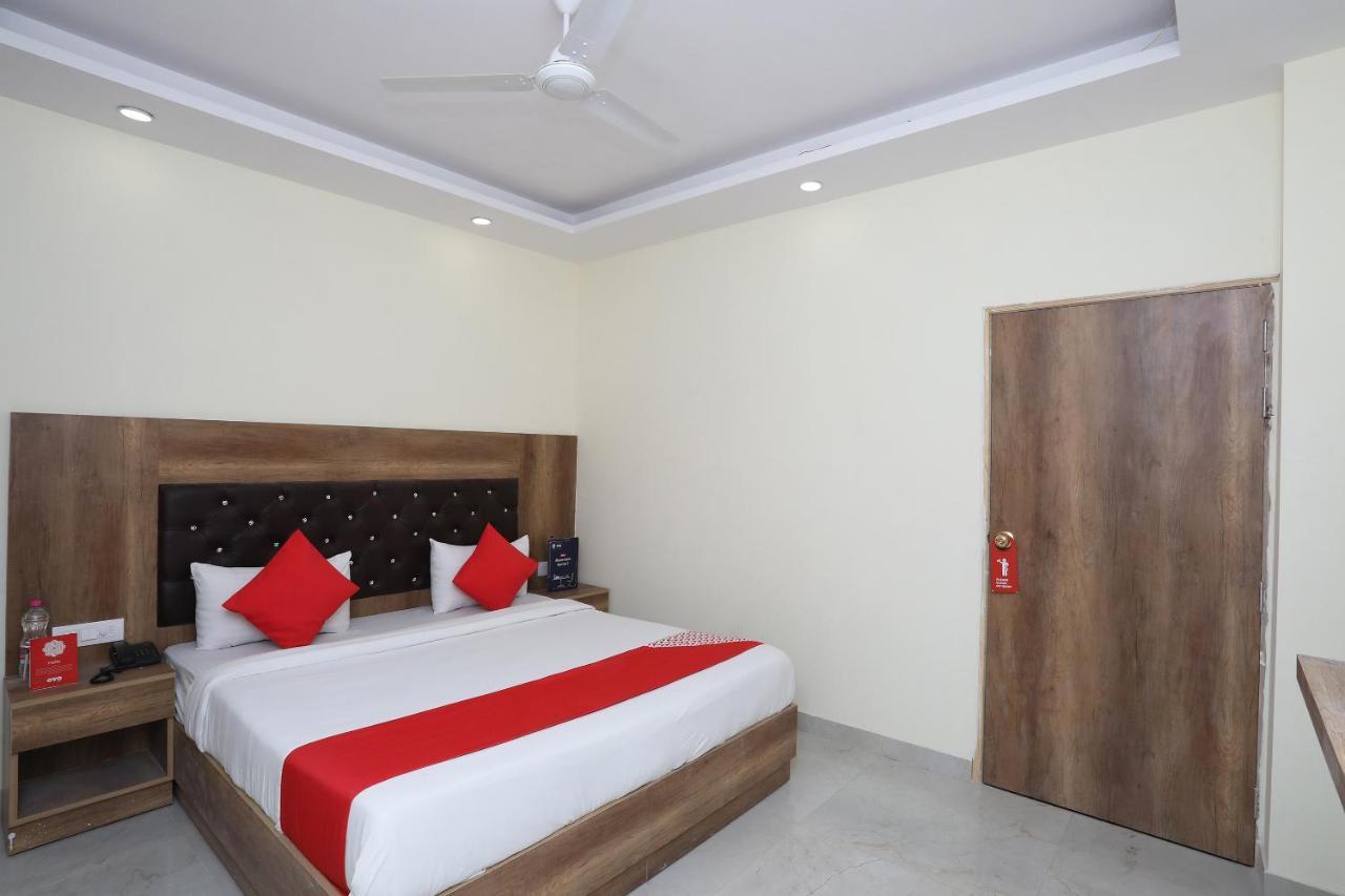 Airport Hotel Ivy With Free Airport Transfr New Delhi Exteriör bild