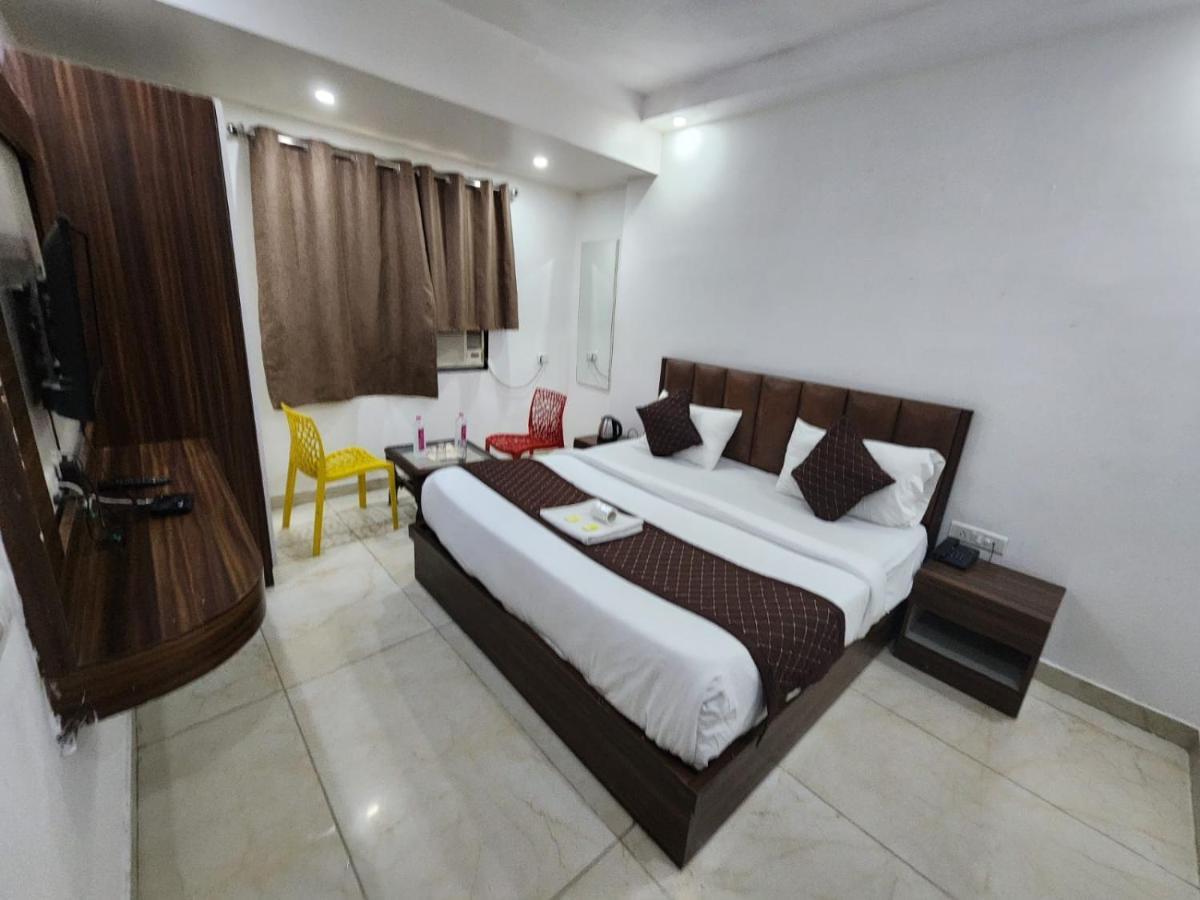 Airport Hotel Ivy With Free Airport Transfr New Delhi Exteriör bild