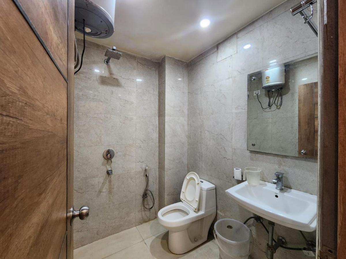 Airport Hotel Ivy With Free Airport Transfr New Delhi Exteriör bild