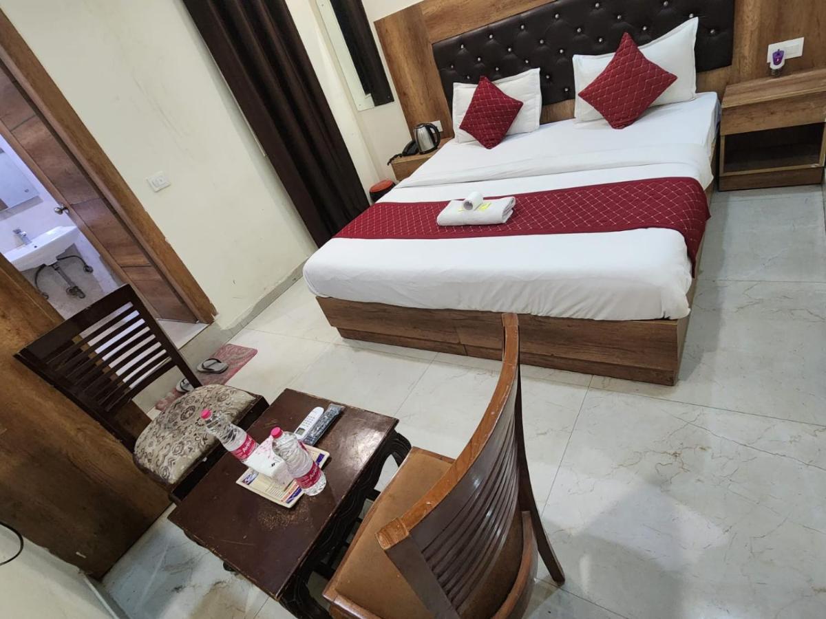 Airport Hotel Ivy With Free Airport Transfr New Delhi Exteriör bild
