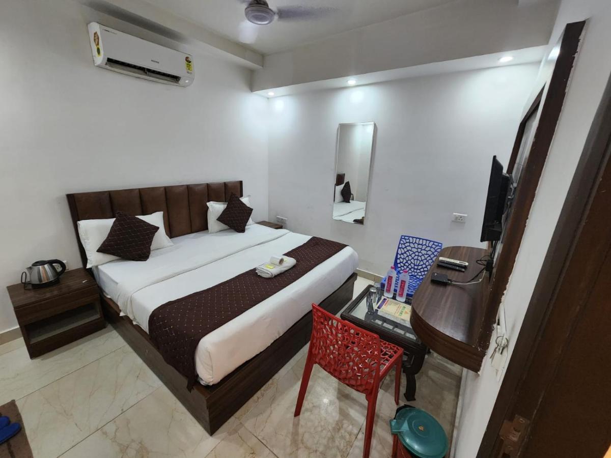 Airport Hotel Ivy With Free Airport Transfr New Delhi Exteriör bild