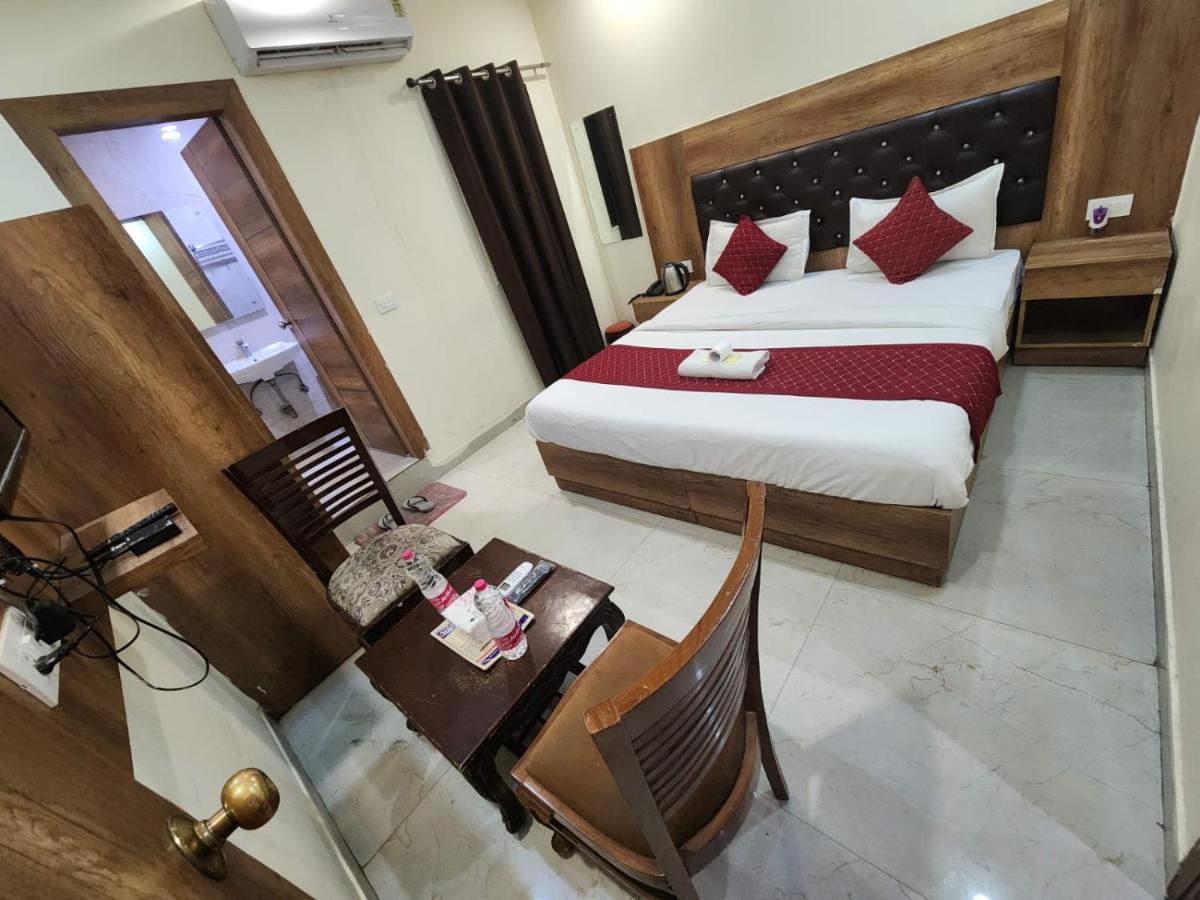 Airport Hotel Ivy With Free Airport Transfr New Delhi Exteriör bild