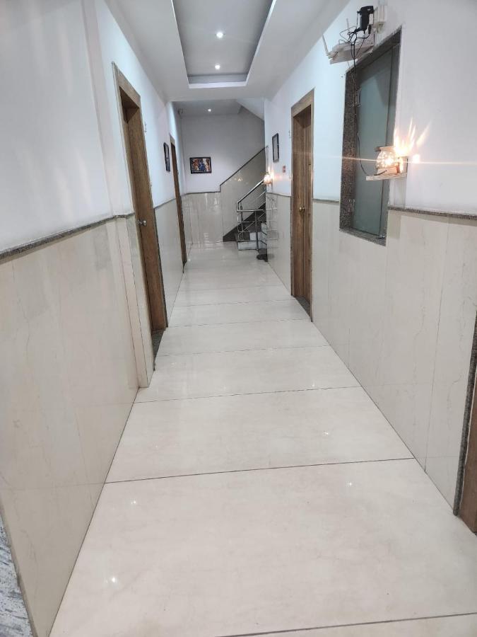 Airport Hotel Ivy With Free Airport Transfr New Delhi Exteriör bild