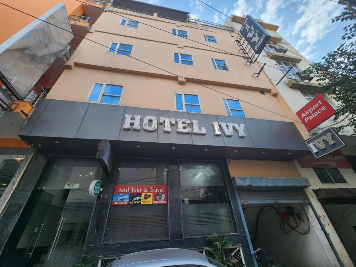 Airport Hotel Ivy With Free Airport Transfr New Delhi Exteriör bild