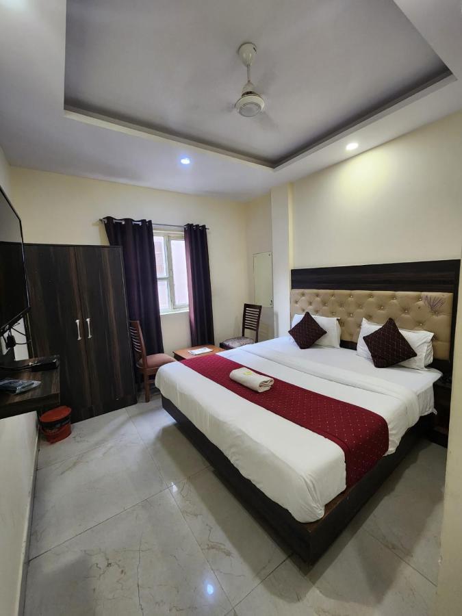 Airport Hotel Ivy With Free Airport Transfr New Delhi Exteriör bild