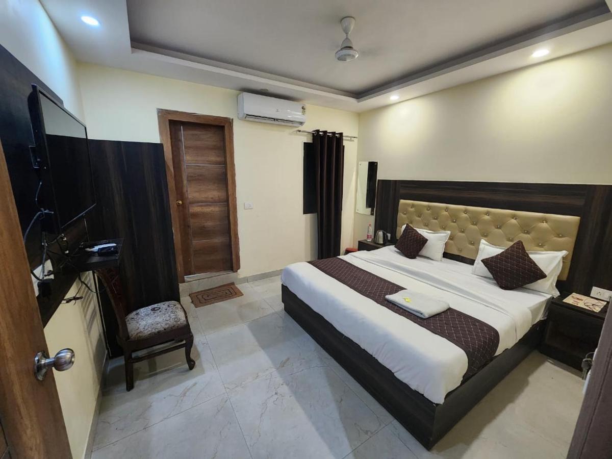 Airport Hotel Ivy With Free Airport Transfr New Delhi Exteriör bild