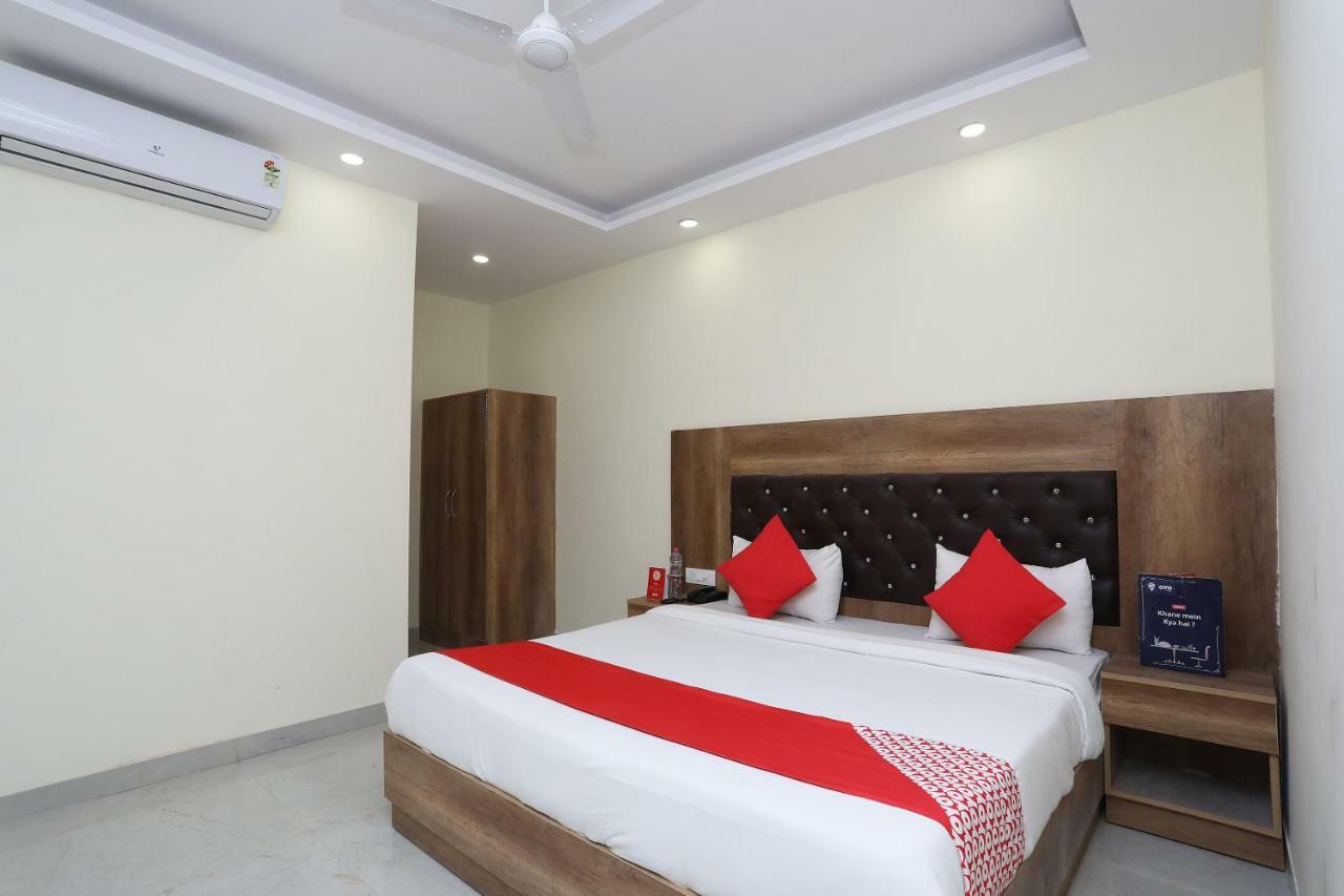 Airport Hotel Ivy With Free Airport Transfr New Delhi Exteriör bild