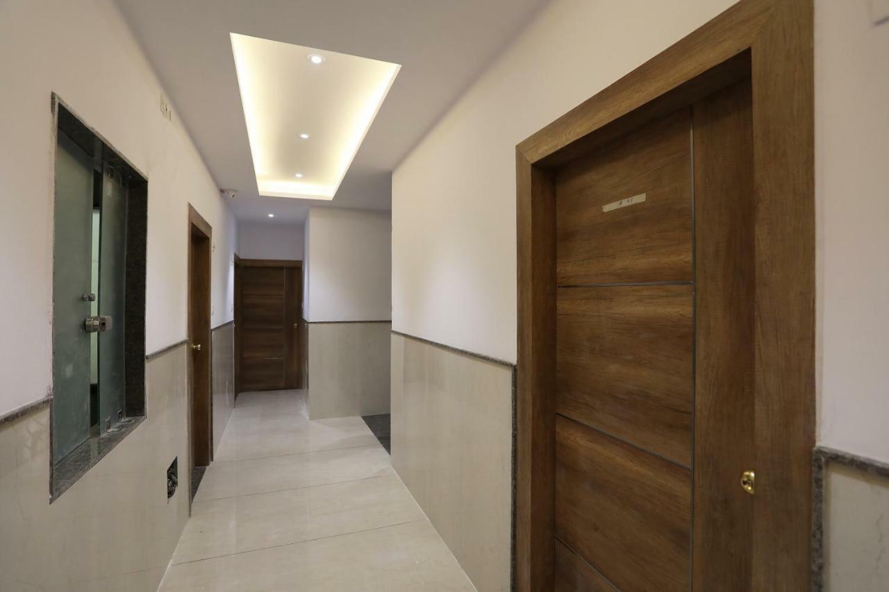 Airport Hotel Ivy With Free Airport Transfr New Delhi Exteriör bild
