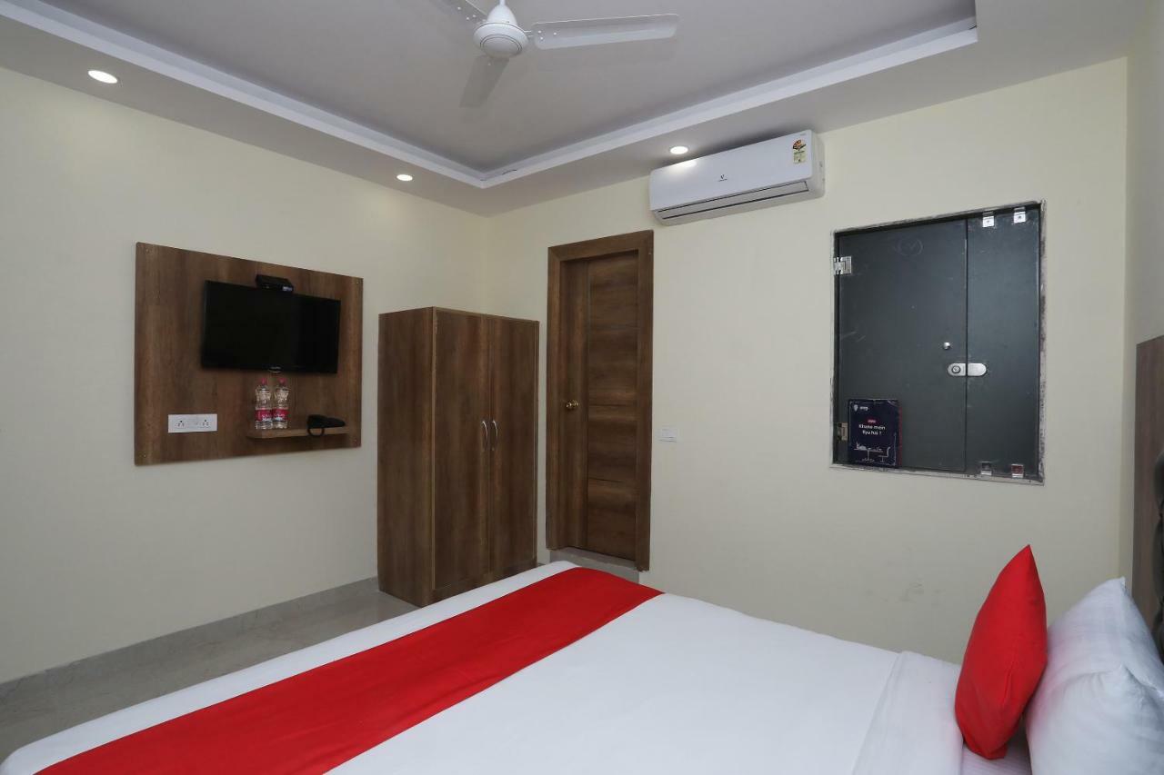 Airport Hotel Ivy With Free Airport Transfr New Delhi Exteriör bild