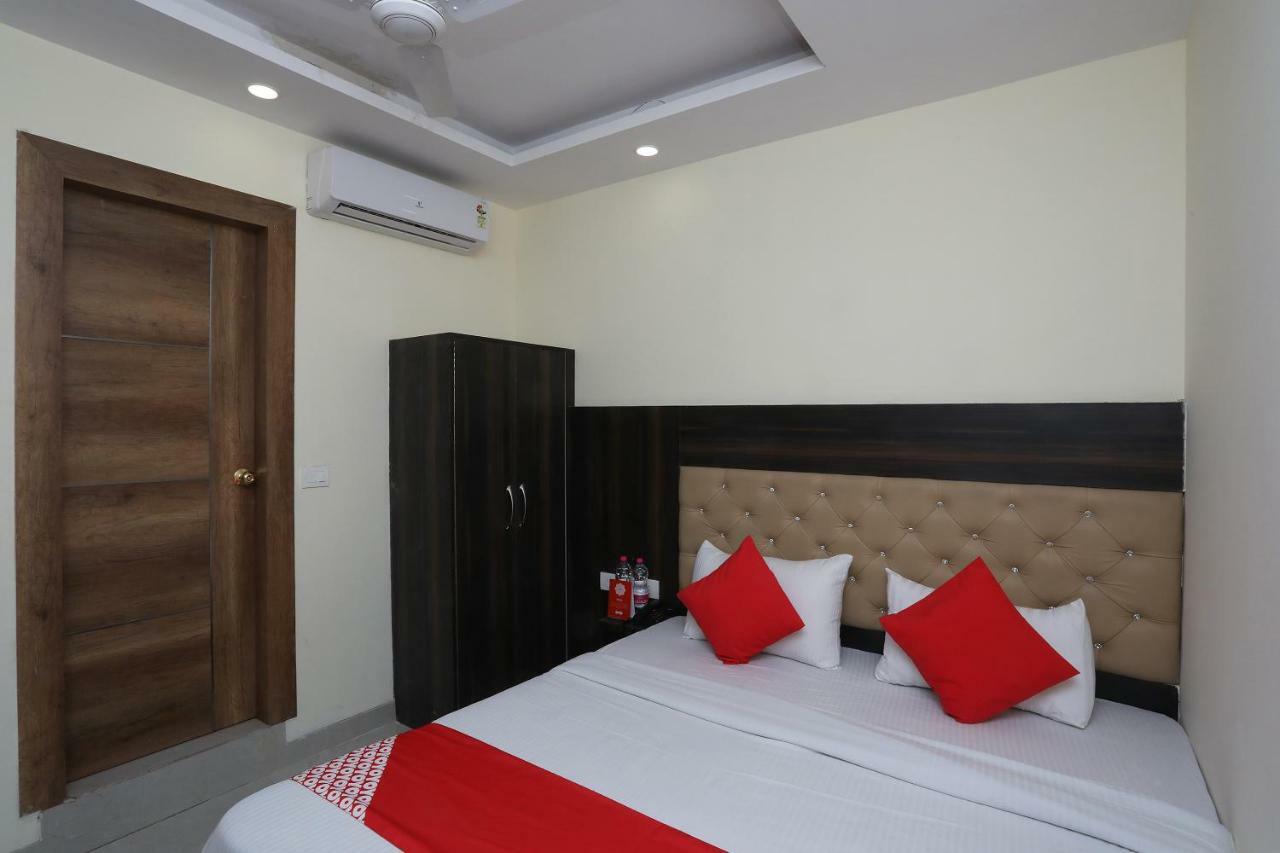 Airport Hotel Ivy With Free Airport Transfr New Delhi Exteriör bild