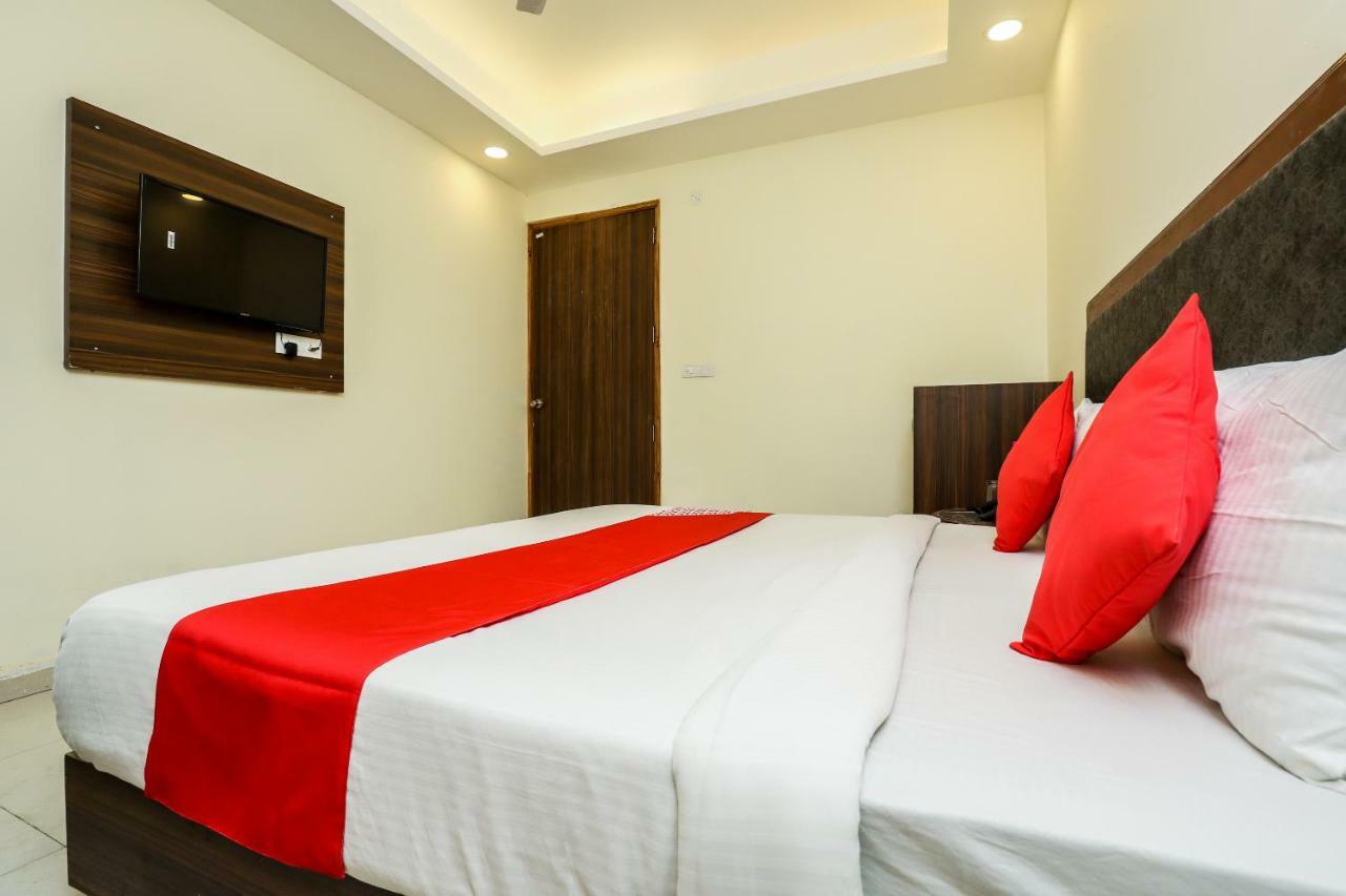Airport Hotel Ivy With Free Airport Transfr New Delhi Exteriör bild