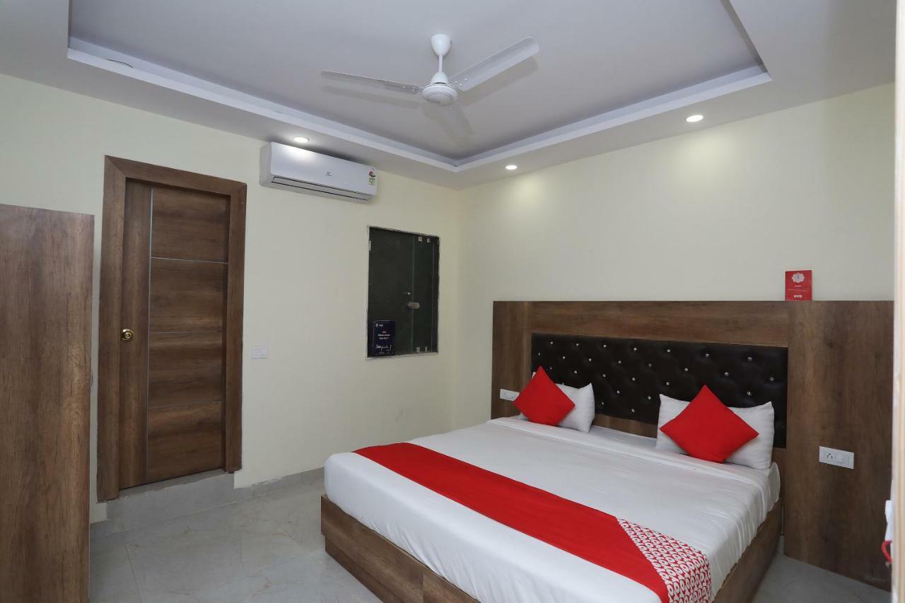 Airport Hotel Ivy With Free Airport Transfr New Delhi Exteriör bild