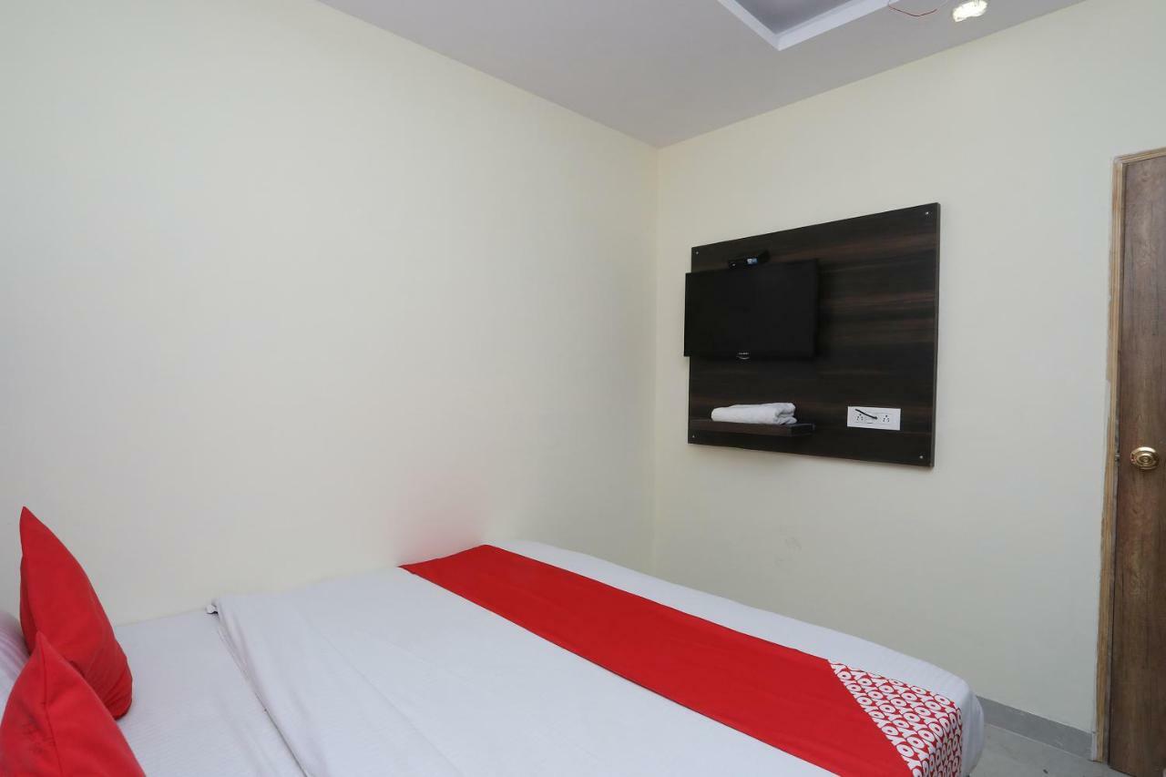 Airport Hotel Ivy With Free Airport Transfr New Delhi Exteriör bild