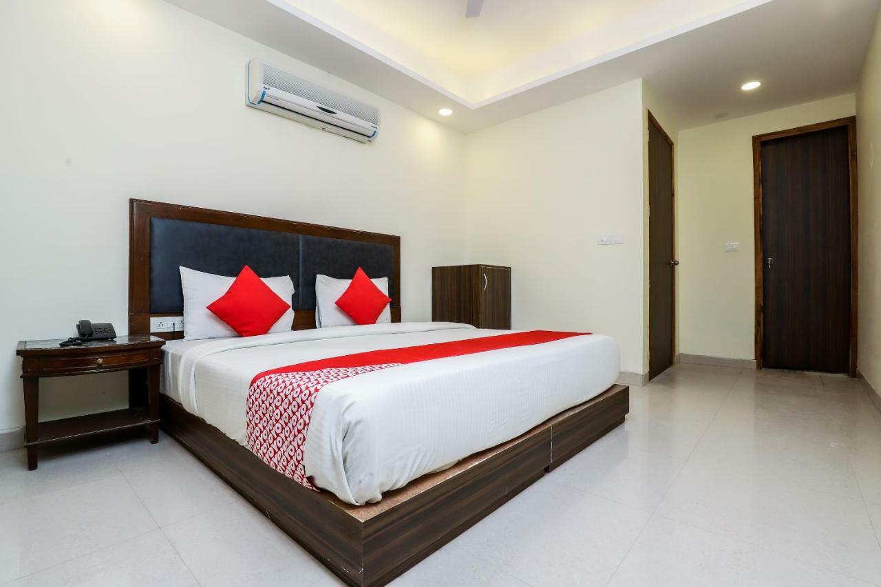 Airport Hotel Ivy With Free Airport Transfr New Delhi Exteriör bild
